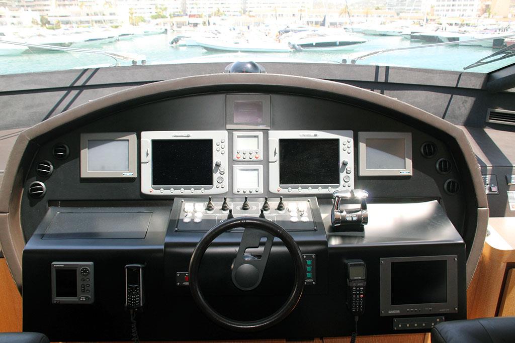 2009 PERSHING 90' 